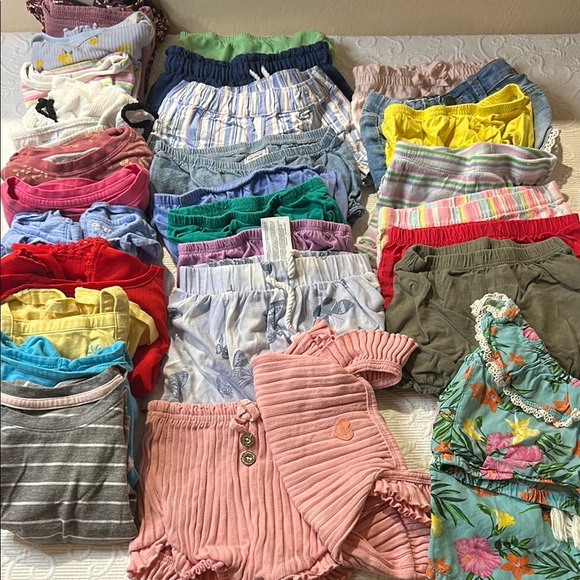 Carter's and other 18 month Bundle Shirts and shorts 31 items. Clothing sets - Picture 1 of 9